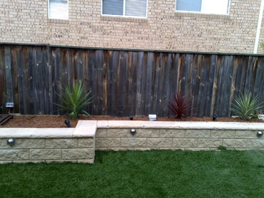 Outdoor garden lighting